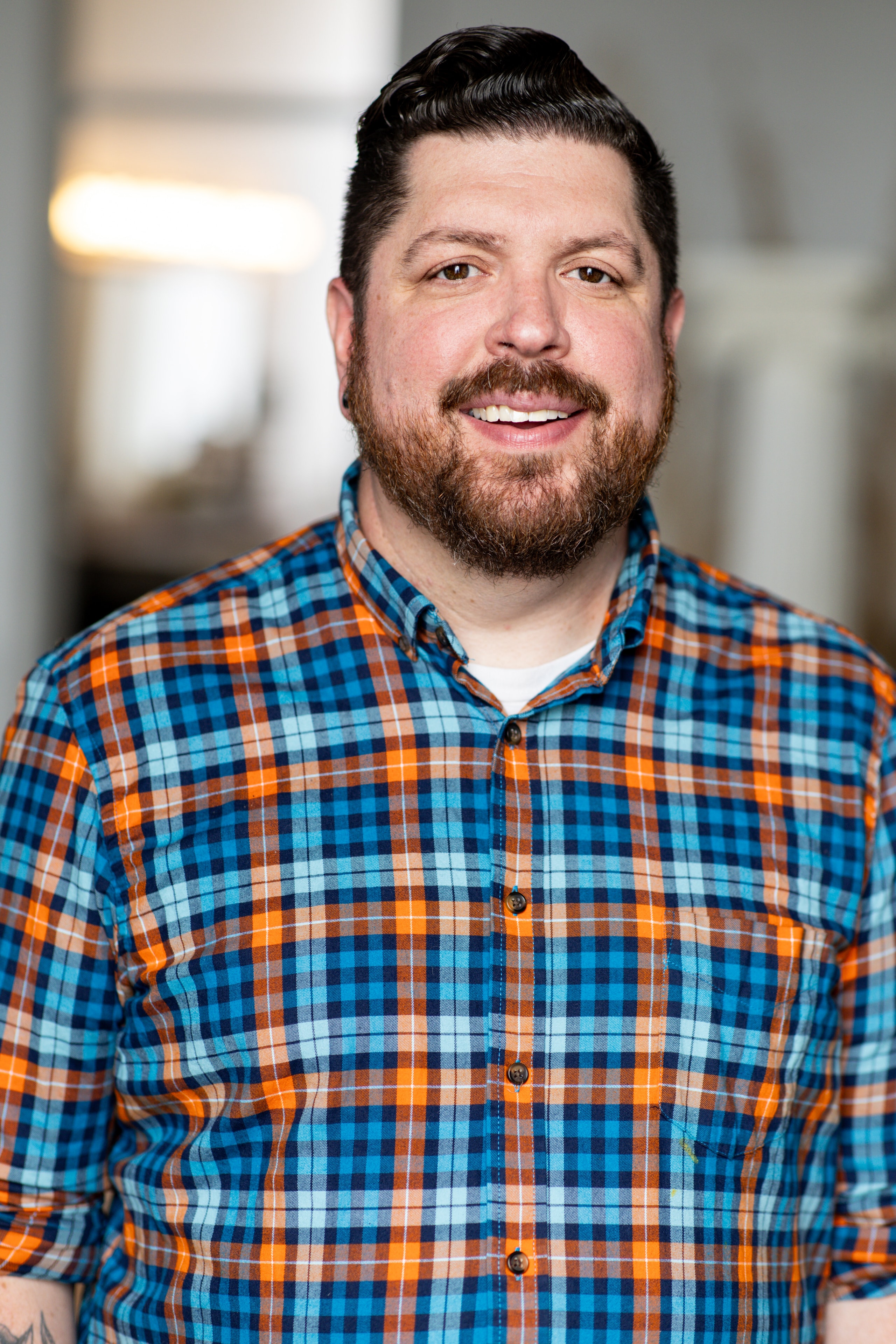 Mike Dee headshot